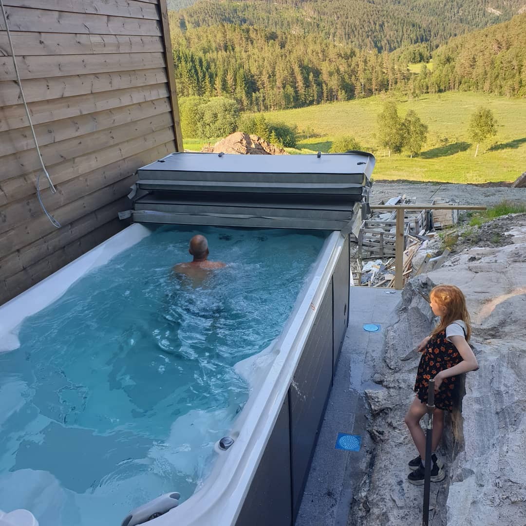 Зодчий-Джакузи-СПА-бассейн Swim Spa от Jacuzzi®