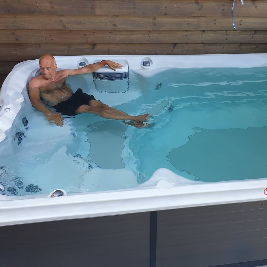 Зодчий-Джакузи-СПА-бассейн Swim Spa от Jacuzzi®