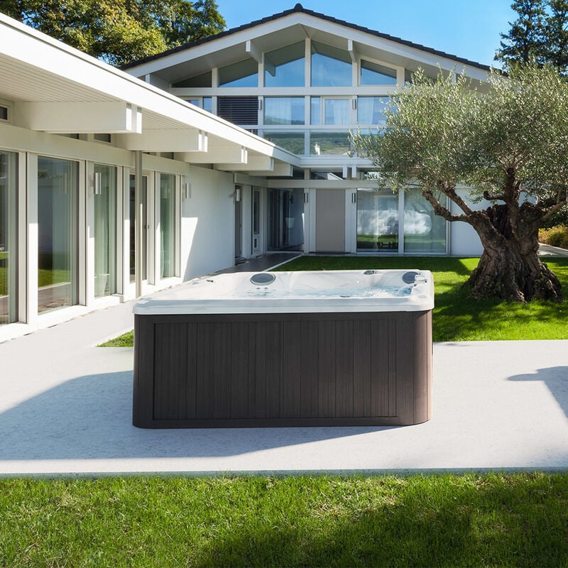 Jacuzzi Hot Tubs - News - New J-200