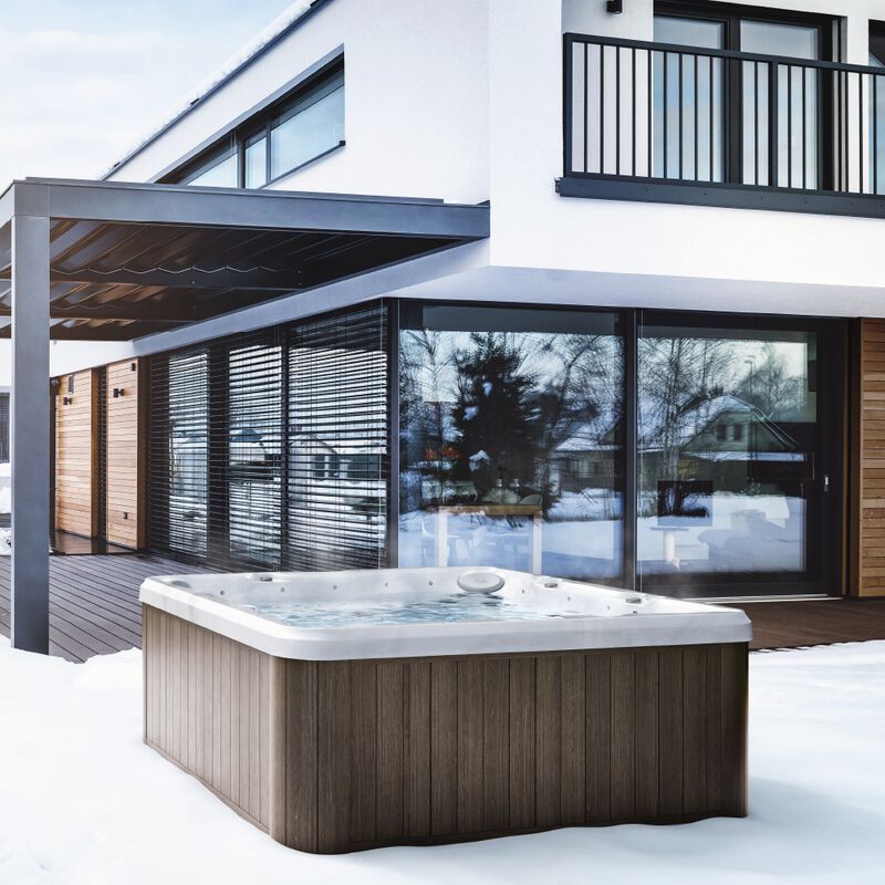 Jacuzzi Hot Tubs - News - New J-200