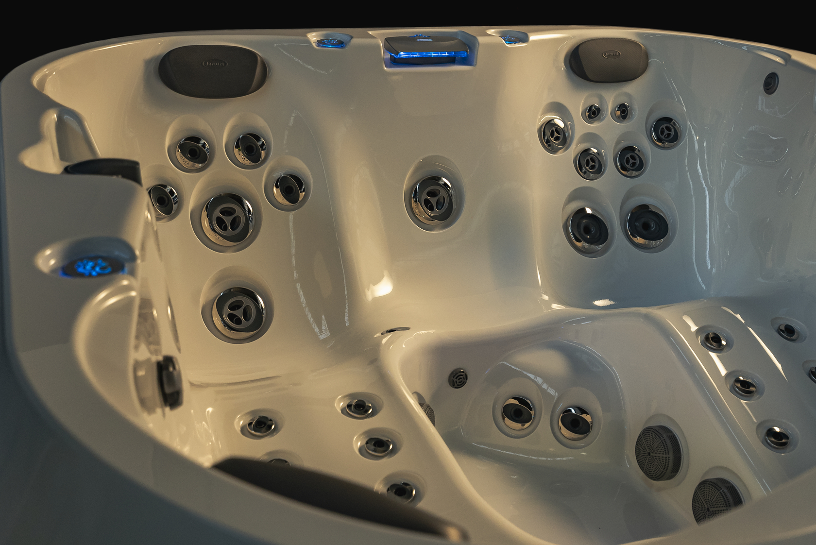 Jacuzzi - Нова гідромасажна ванна J-332™