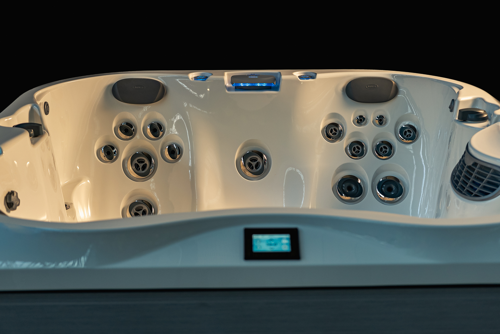 Jacuzzi - Нова гідромасажна ванна J-332™